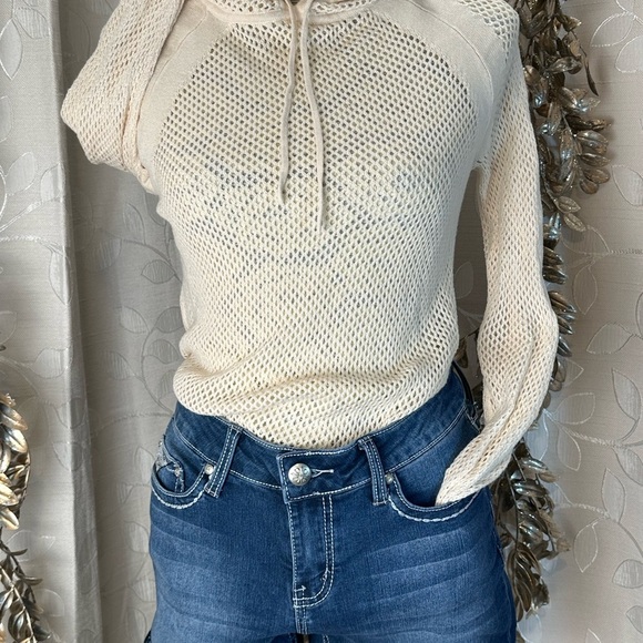 Love Indigo Blue Denim Shorts Size‎ 6 Cross Embroidery Rhinestones Cuffed - Picture 11 of 13